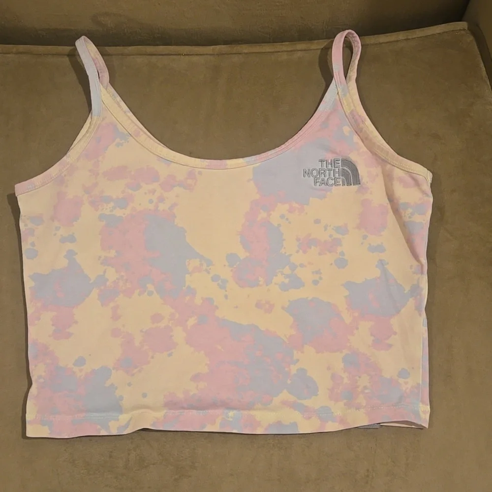 Pastel top. - Picture 1 of 4